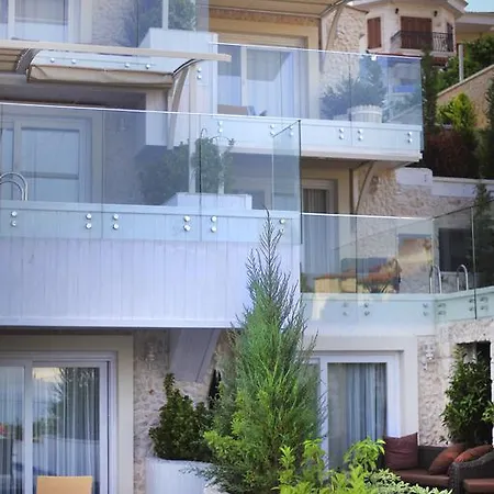 Peninsula Gardens - Adults Only 3*